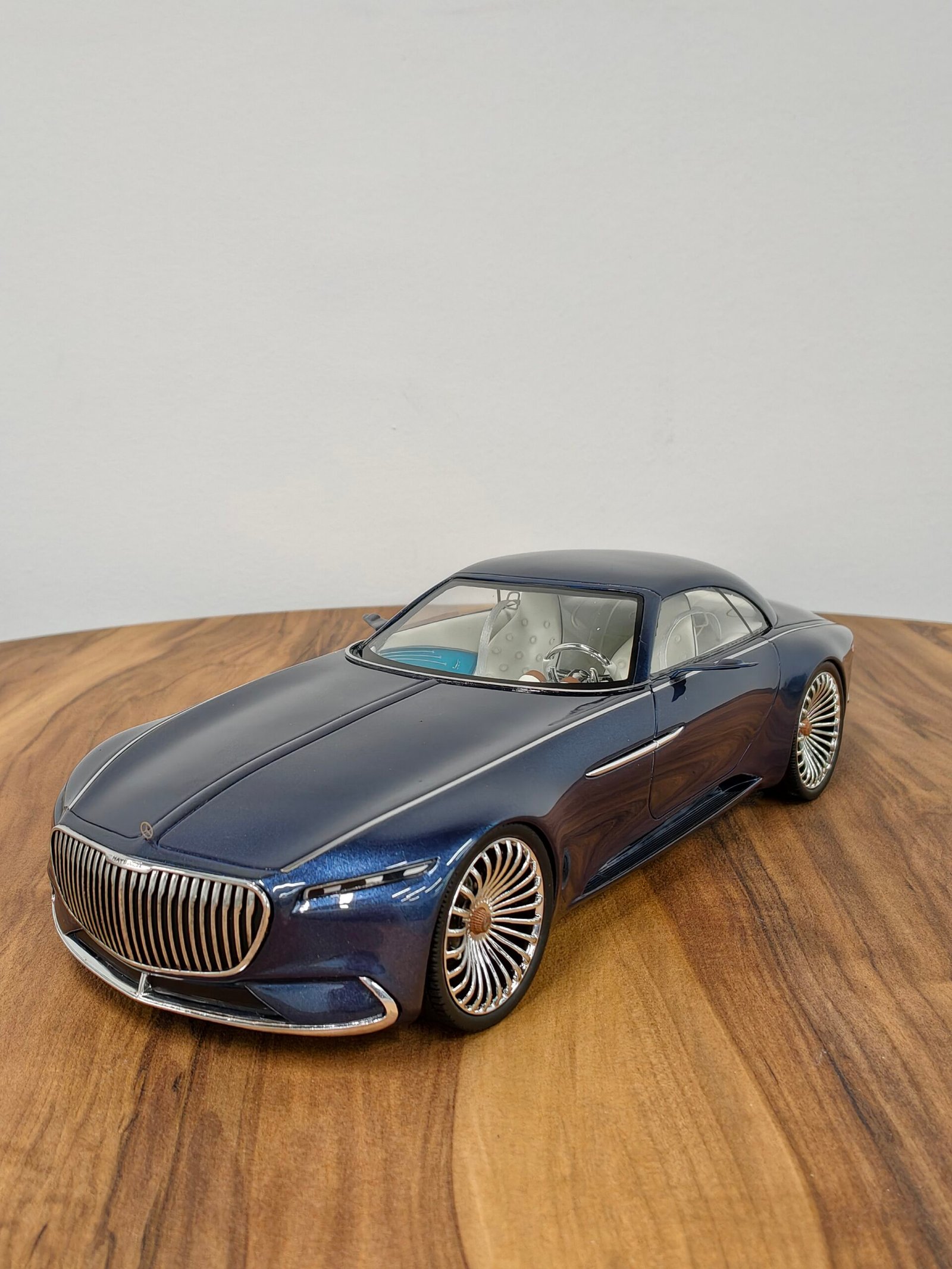 Mercedes-Maybach 6 Blue 1:18