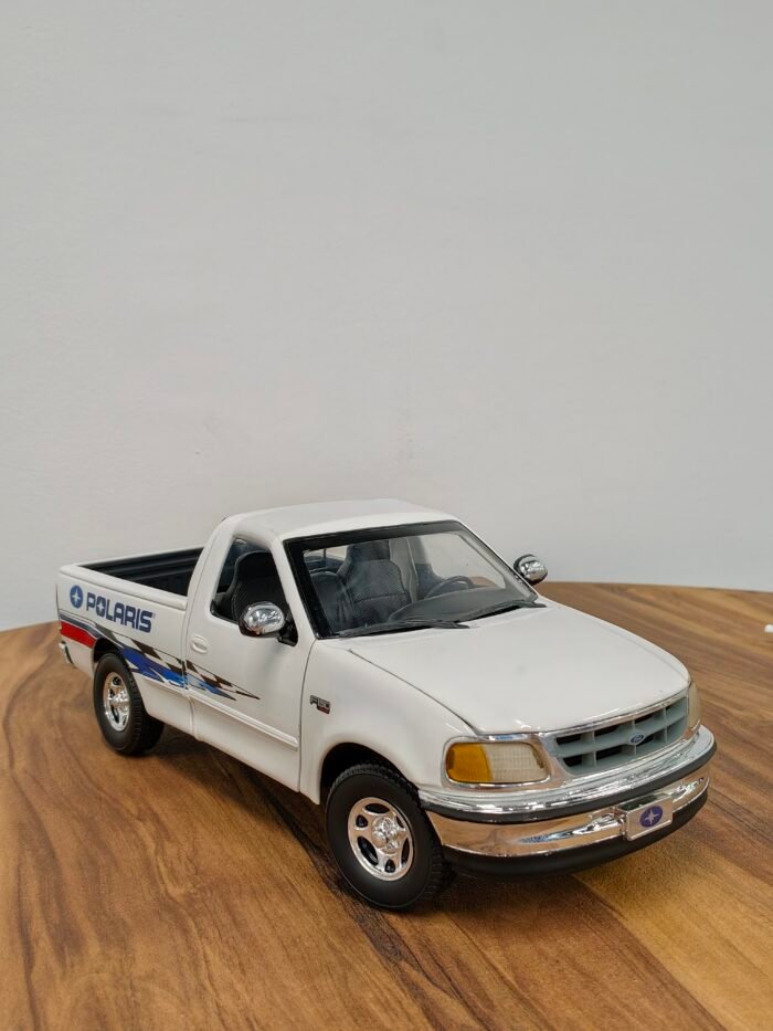 Polaris Genesis with Ford pick up & trailer 1:18 White - Image 11