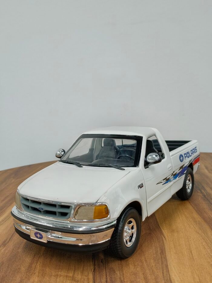 Polaris Genesis with Ford pick up & trailer 1:18 White - Image 10