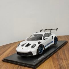 Porsche 911 GT3RS White 1:18