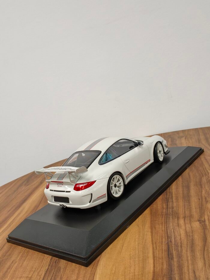 Porsche 911 GT3RS White 1:18 - Image 4
