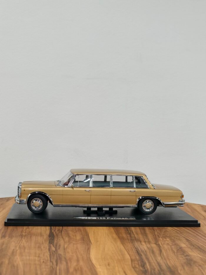 Mercedes-Benz 600 W100 Pullman 1:18 Gold - Image 7