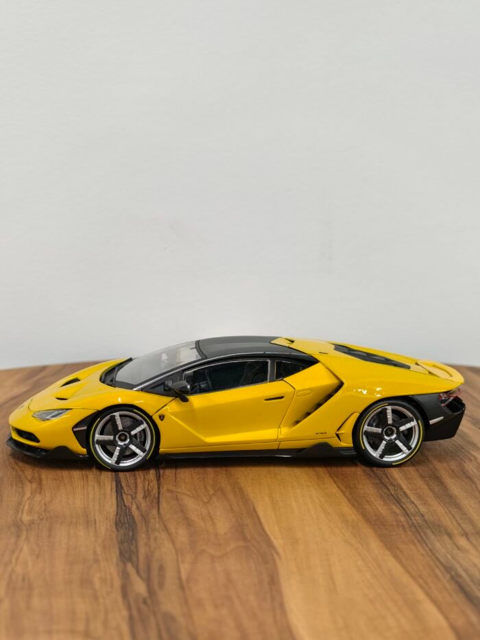 Lamborghini Centenario LP770-4 Yellow 1:18 - Image 15