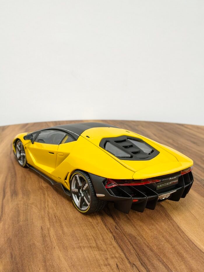Lamborghini Centenario LP770-4 Yellow 1:18 - Image 17