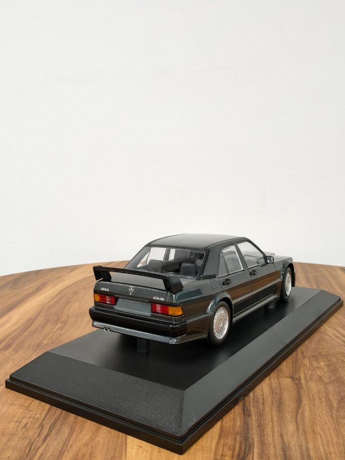 Mercedes Benz 190E 2.5-16 Evo 1-1989 Black 1:18 - Image 6
