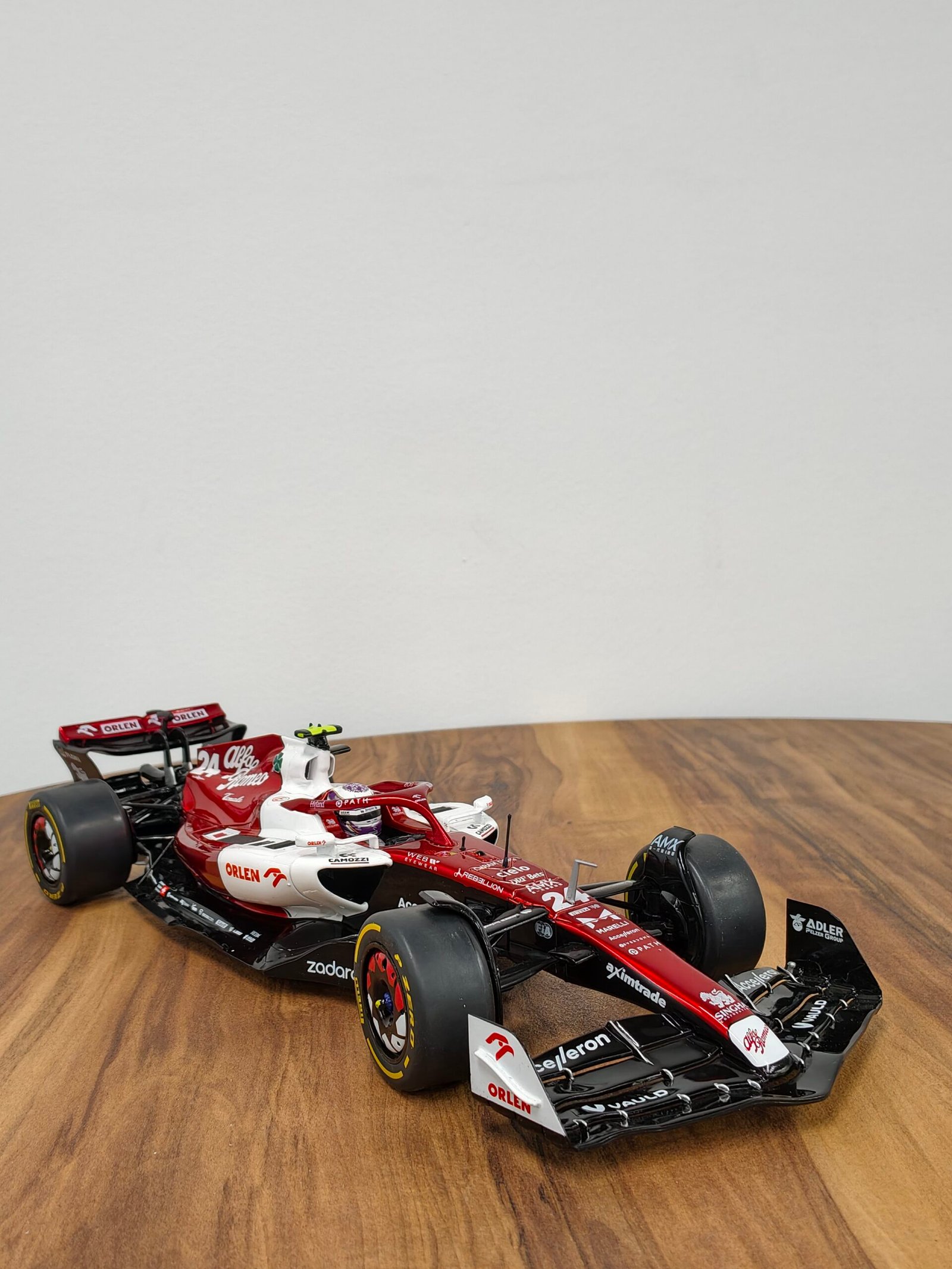 Alfa Romeo C42 Canada GP 1:18 Red - Image 6