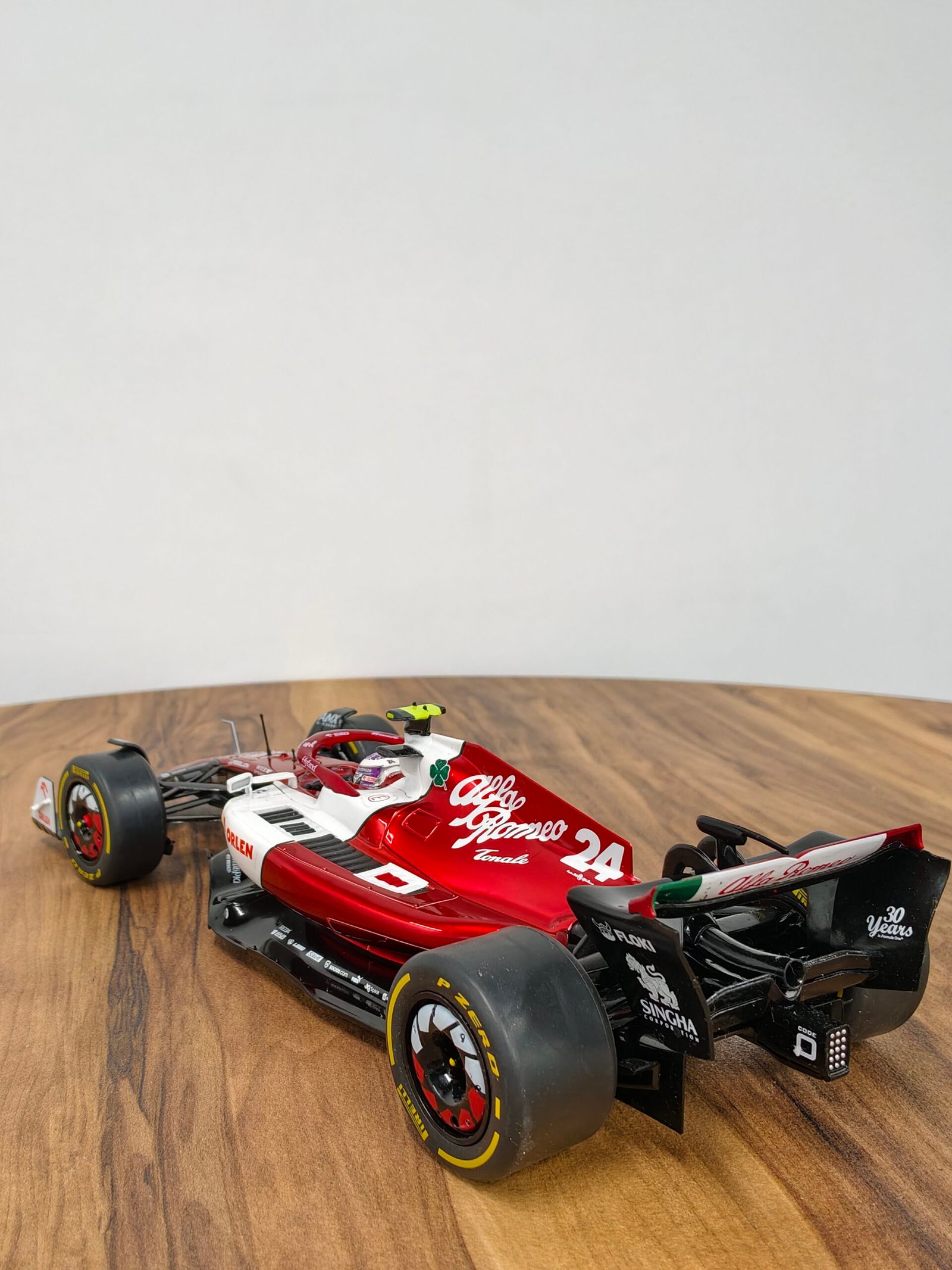 Alfa Romeo C42 Canada GP 1:18 Red - Image 5