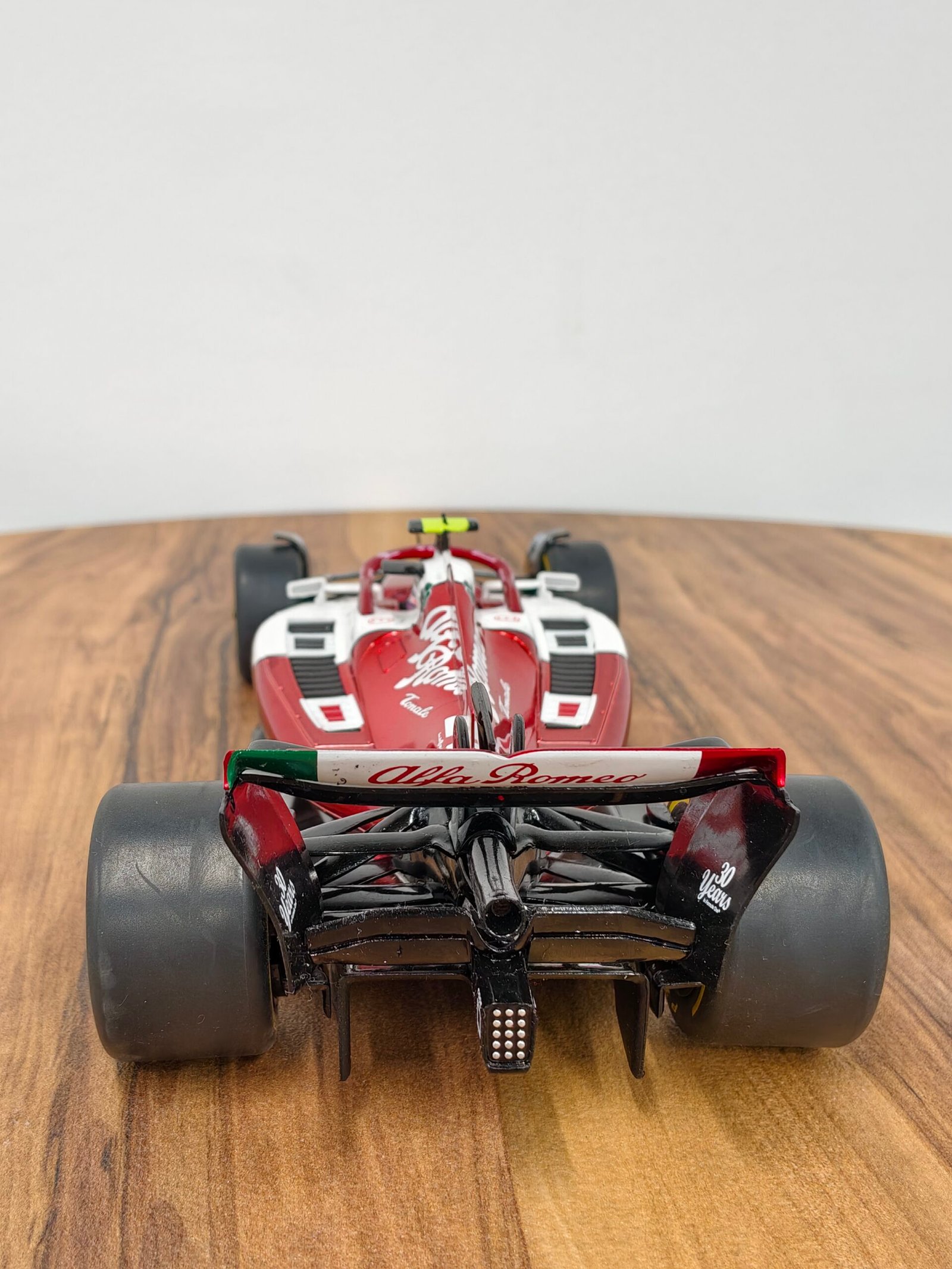 Alfa Romeo C42 Canada GP 1:18 Red - Image 4