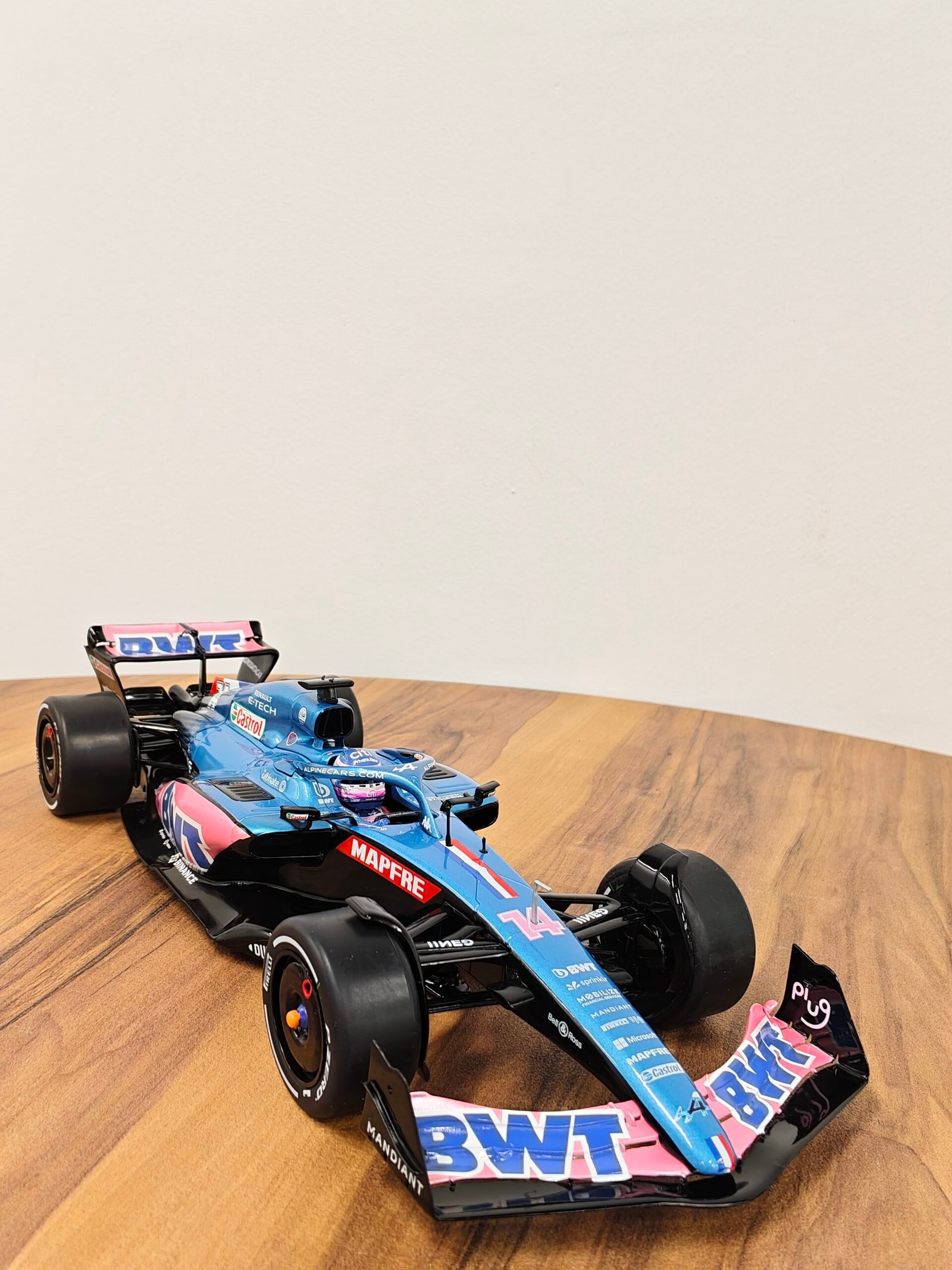 Alpine A522 Monaco GP 2022 1:18 Blue & Black - Image 9