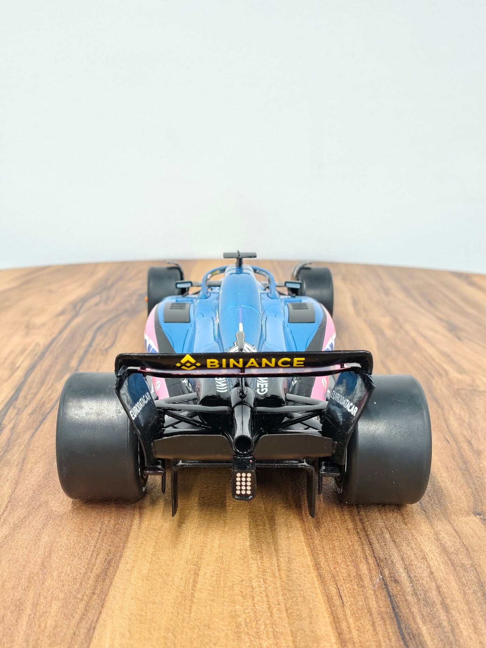 Alpine A522 Monaco GP 2022 1:18 Blue & Black - Image 5