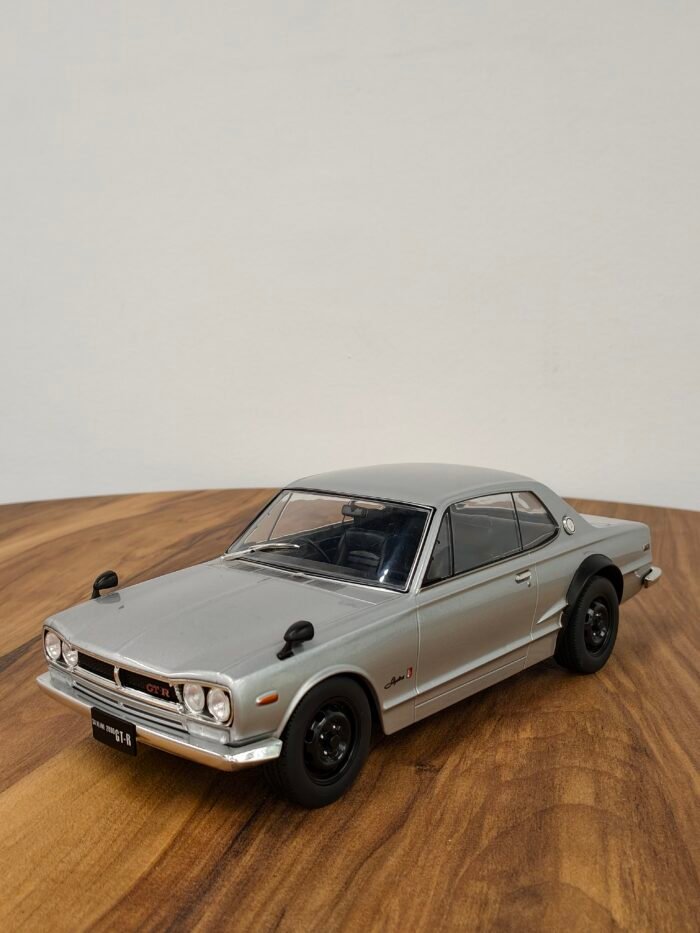 Nissan Skyline GT-R KPGC10 Silver 1:18