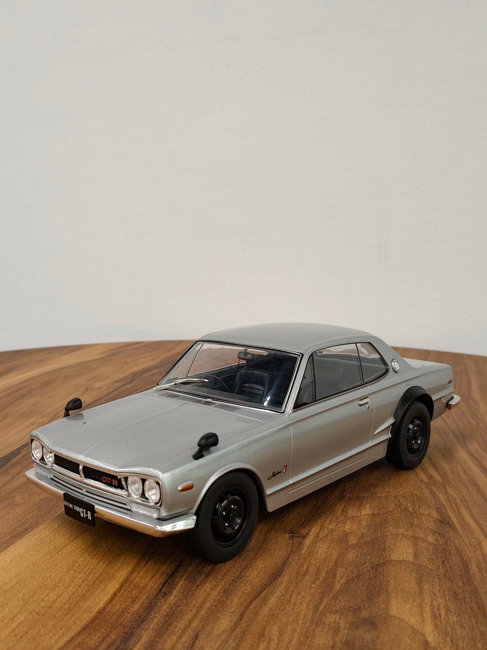 Nissan Skyline GT-R KPGC10 Silver 1:18