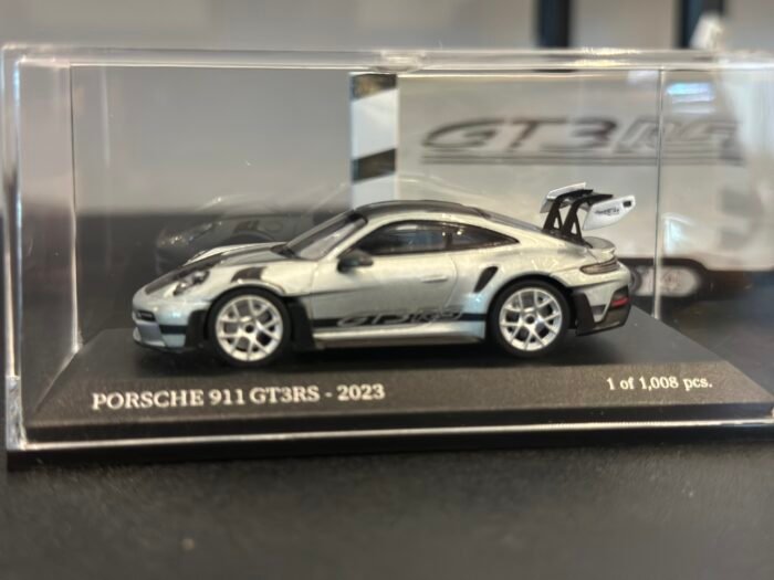 Porsche 911 GT3RS-2023 Silver 1:64 - Image 6