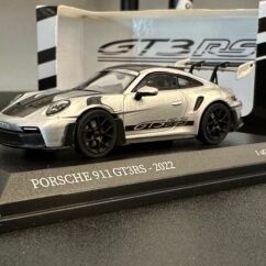 Porsche 911 GT3RS-2022 Silver 1:64