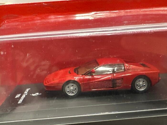 Ferrari Testarossa 1:64 Red