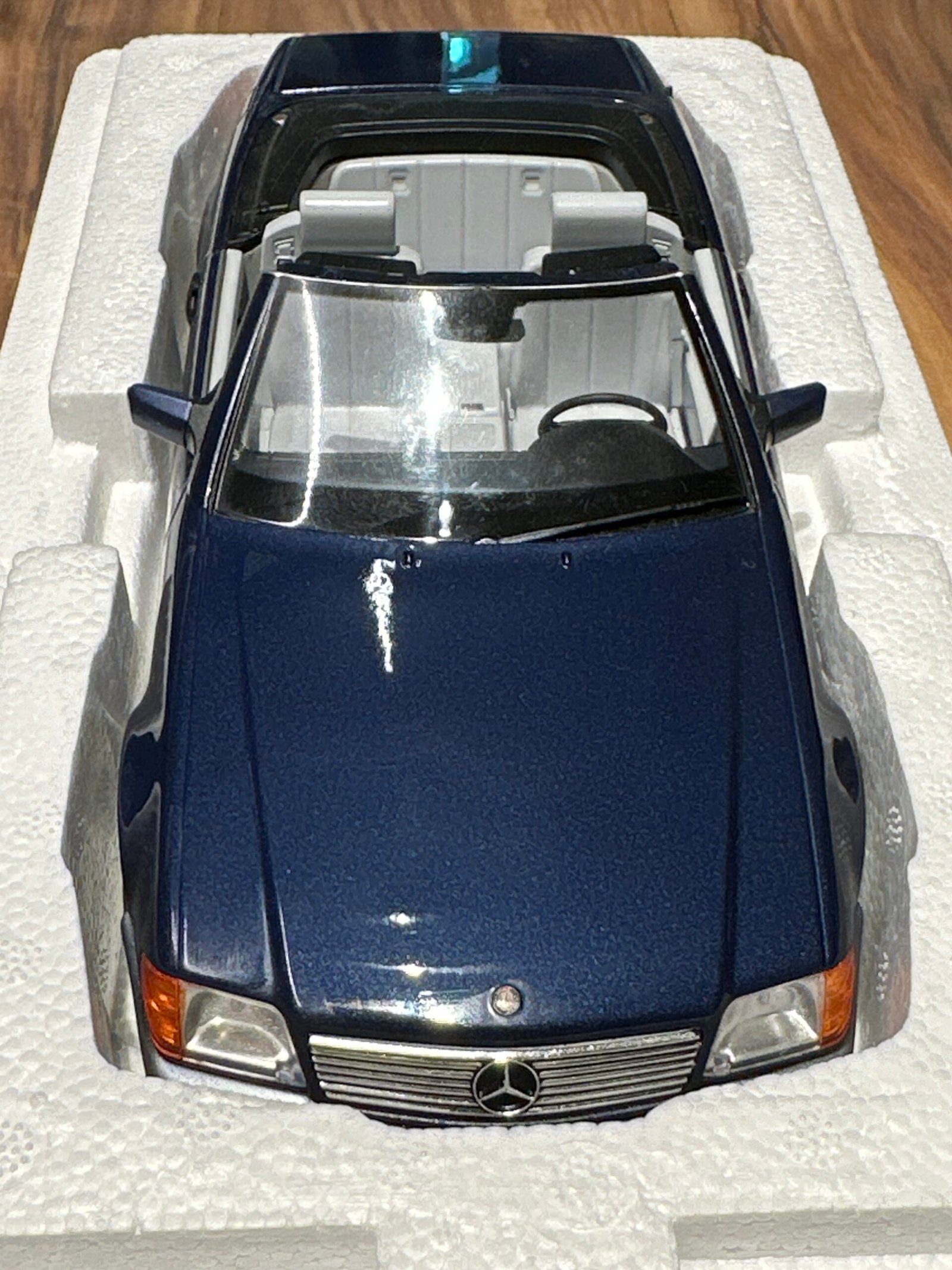 Mercedes-Benz 500SL Blue 1:18