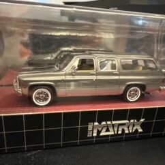 1981 Chevrolet Suburban 1:43 Gray