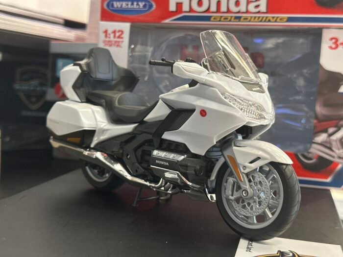Honda Goldwing Motor Cycles 1:12 White