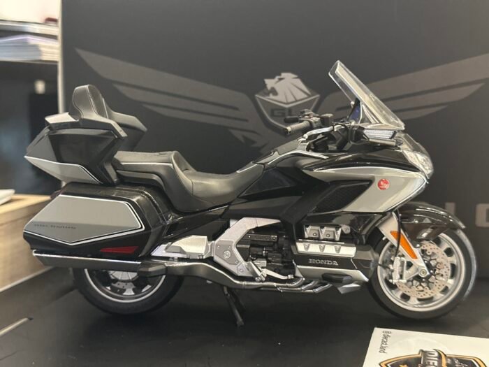 Honda Goldwing 1:12 Black