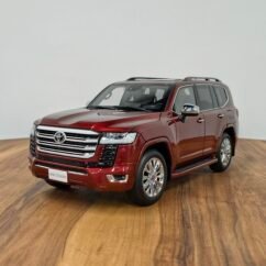 Toyota Land Cruiser Lc300 Zx (Red) 1:18