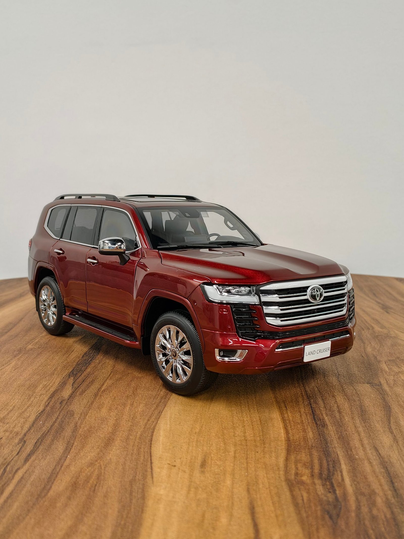 Toyota Land Cruiser Lc300 Zx (Red) 1:18 - Image 7