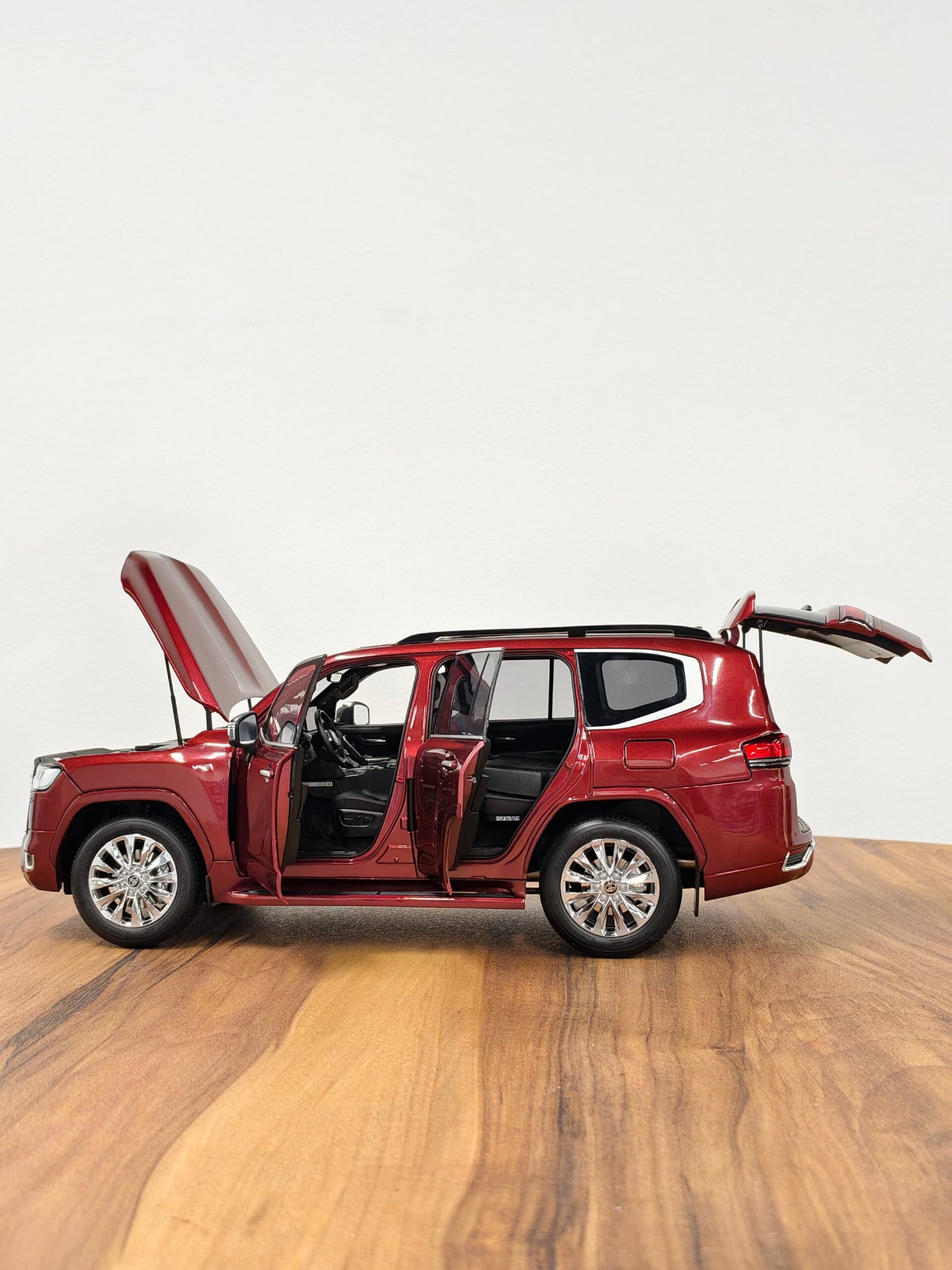 Toyota Land Cruiser Lc300 Zx (Red) 1:18 - Image 3