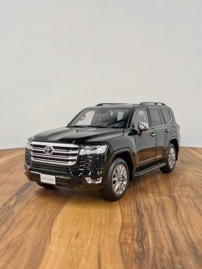 Toyota Land Cruiser Lc300 Zx(Black) 1:18