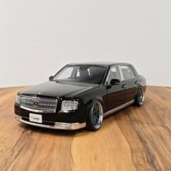 Toyota Century 1:18 Black