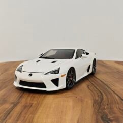 Lexus LFA 1:18 White