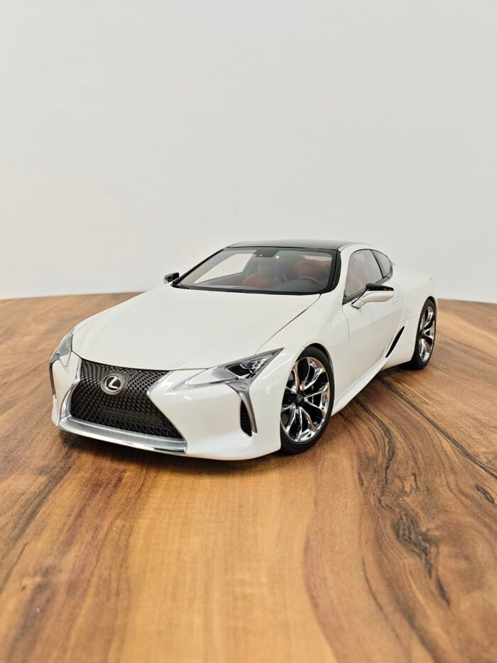Lexus LC500 White 1:18