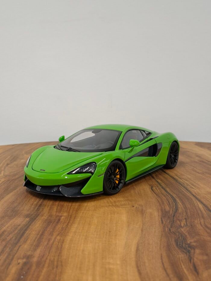 McLaren 570S 1:18 Green