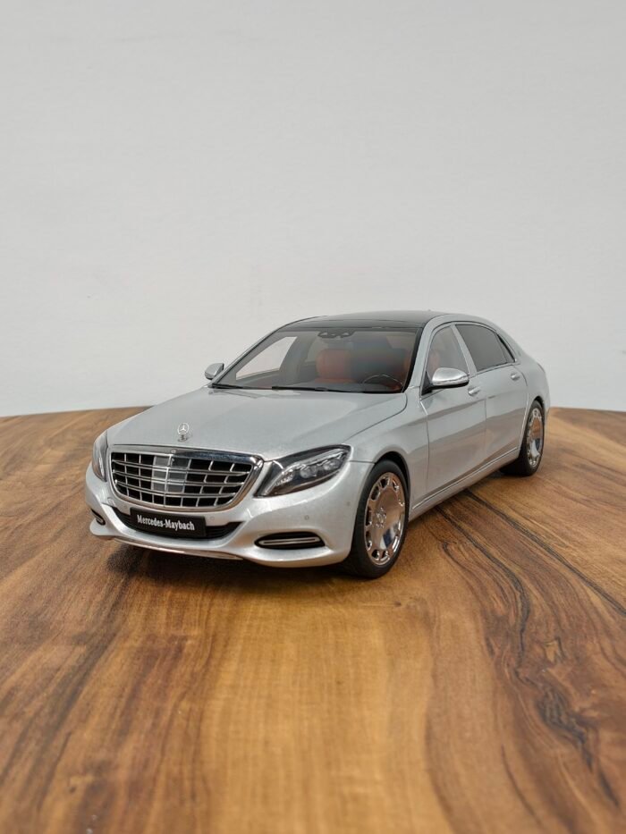 Mercedes-Maybach S-kLasse (S600) Silver 1:18