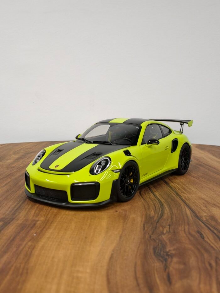 Porsche 911 (991.2) GT2 RS Weissach package 1:18 Acid Green