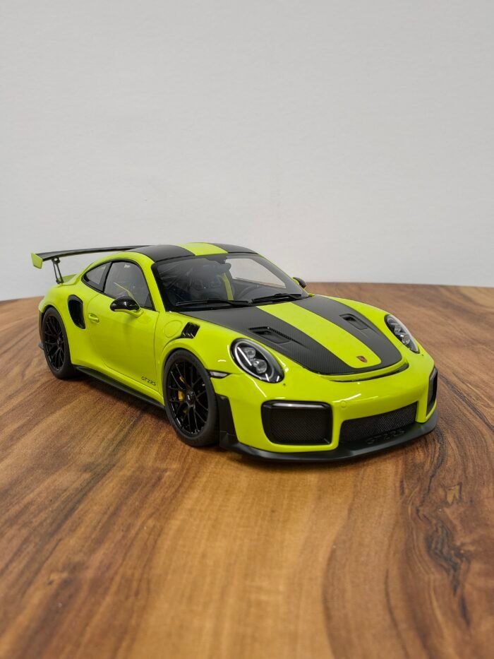 Porsche 911 (991.2) GT2 RS Weissach package 1:18 Acid Green - Image 4