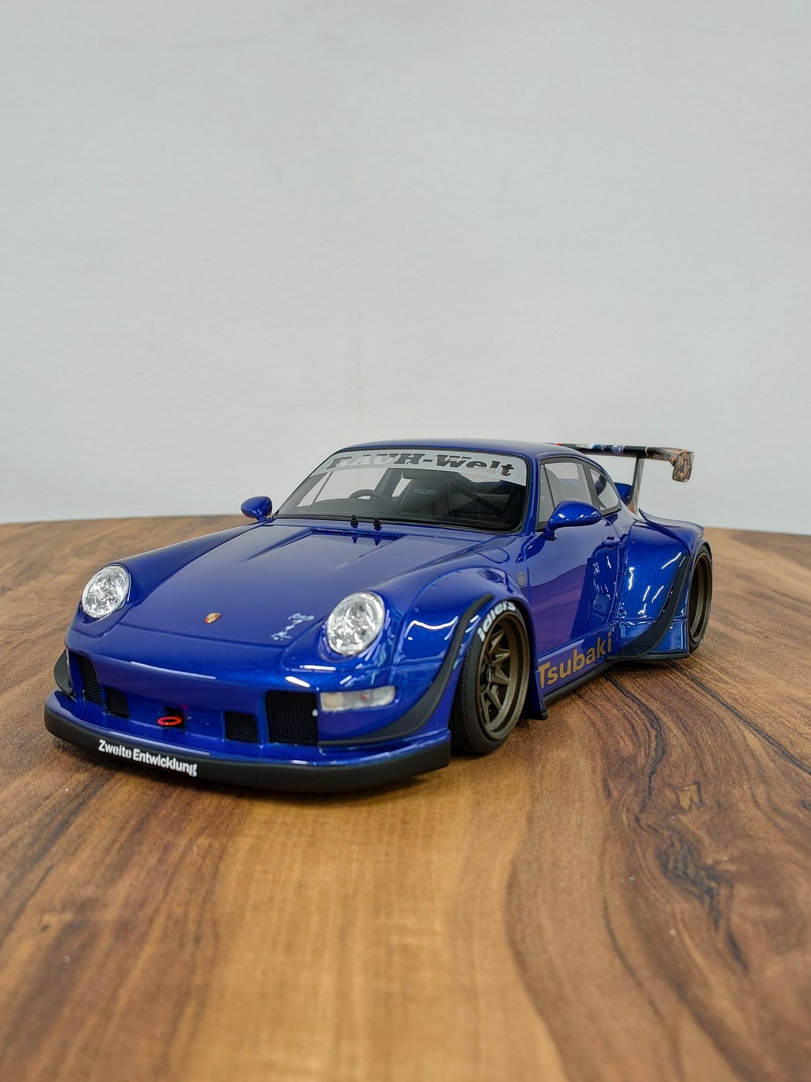 Porsche 911 993 RWB Body Kit Tsubaki 2019 Blue GT Spirit GT857 1:18 Rauh Welt - Image 11
