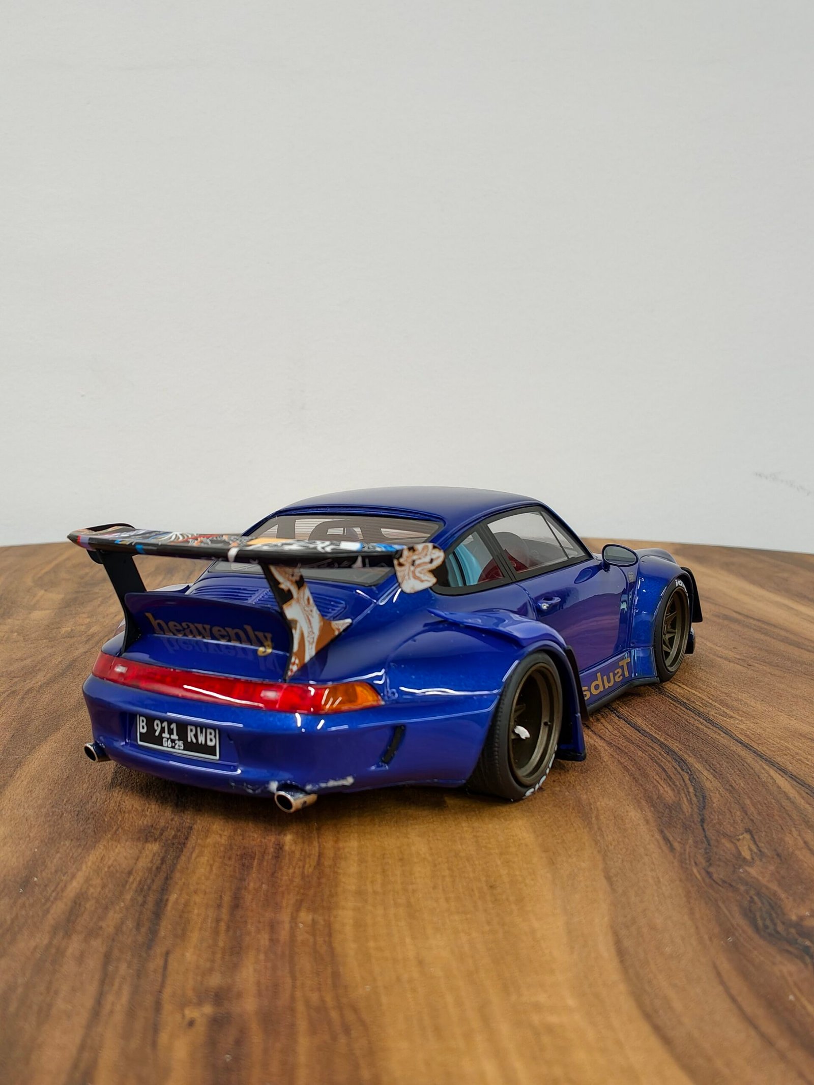 Porsche 911 993 RWB Body Kit Tsubaki 2019 Blue GT Spirit GT857 1:18 Rauh Welt - Image 2