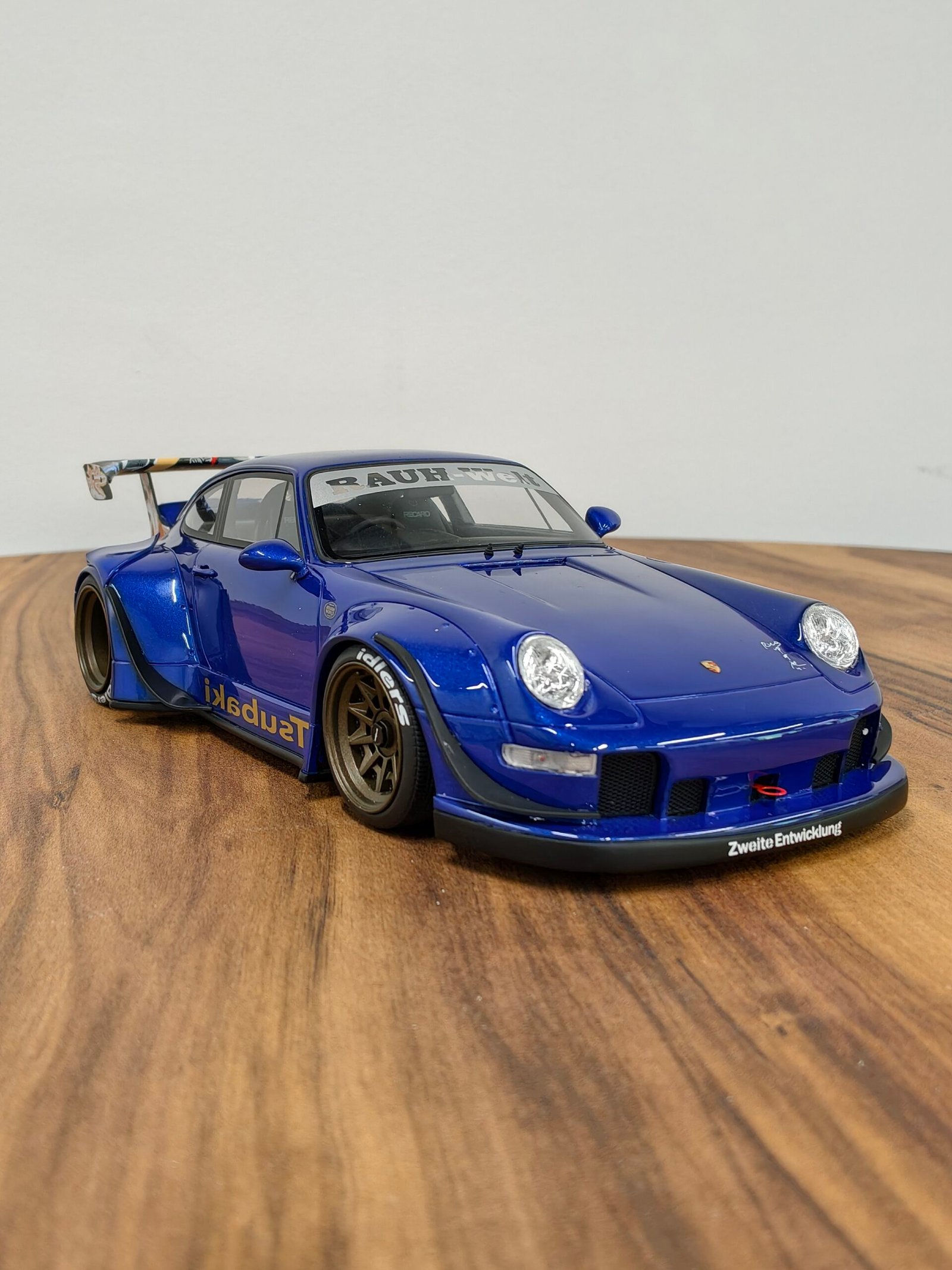 Porsche 911 993 RWB Body Kit Tsubaki 2019 Blue GT Spirit GT857 1:18 Rauh Welt - Image 10