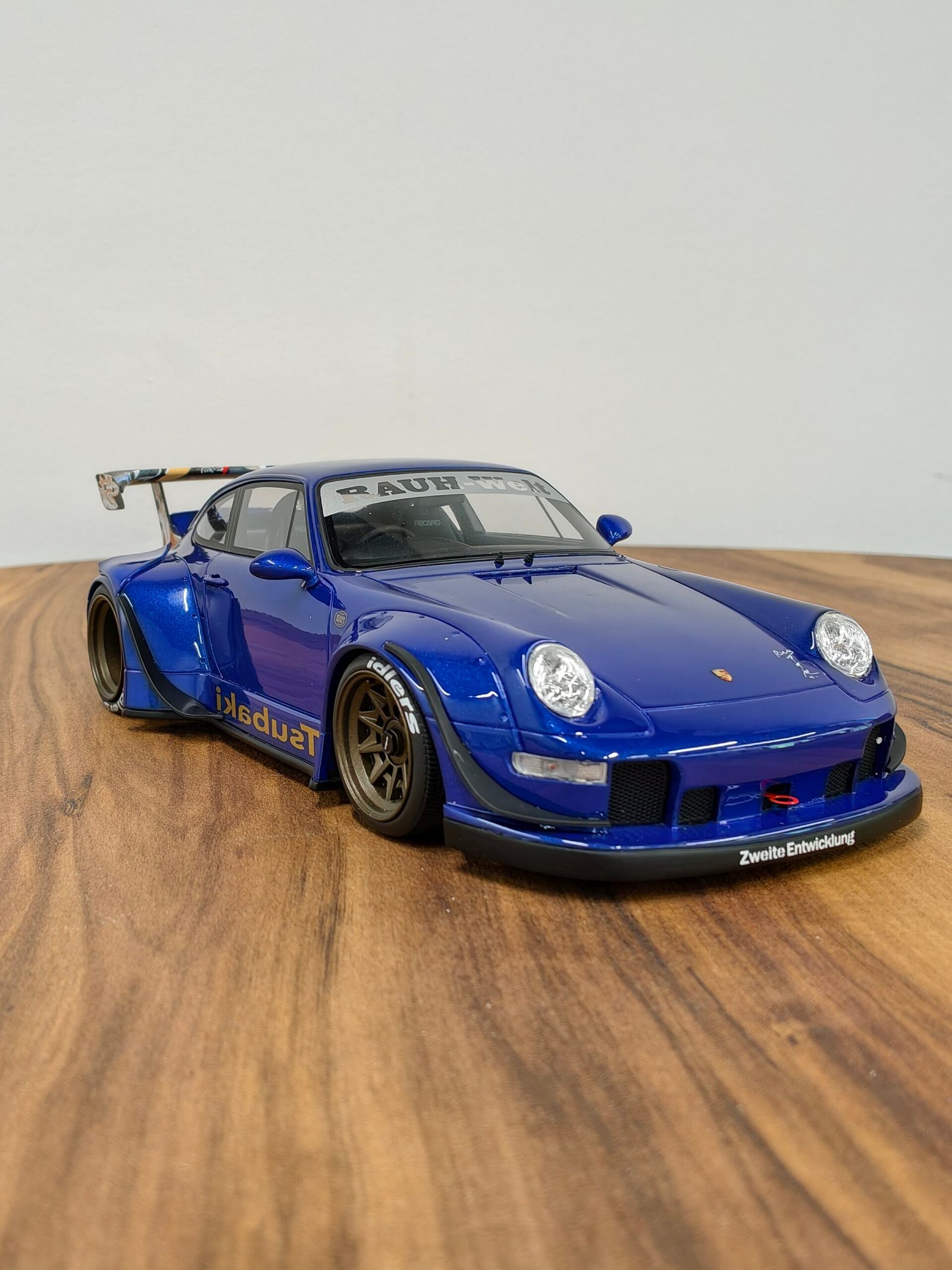 Porsche 911 993 RWB Body Kit Tsubaki 2019 Blue GT Spirit GT857 1:18 Rauh Welt - Image 6