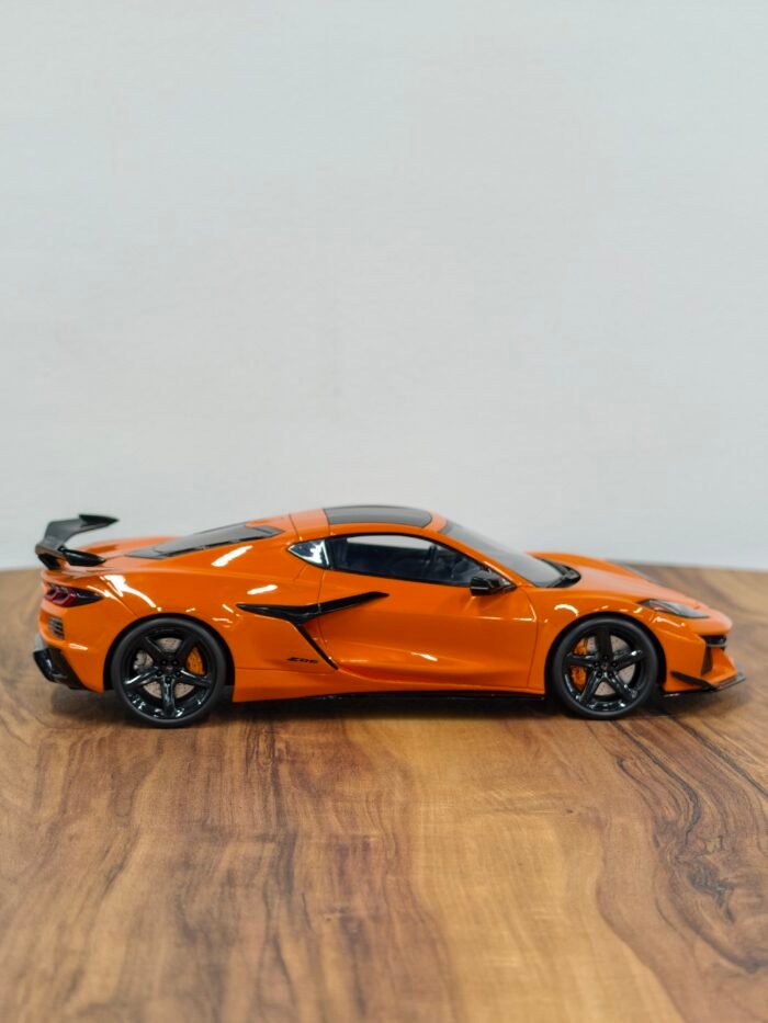 GT Spirit 2023 Chevrolet Corvette C8 Z06 Orange Tint 1:18 - Image 4