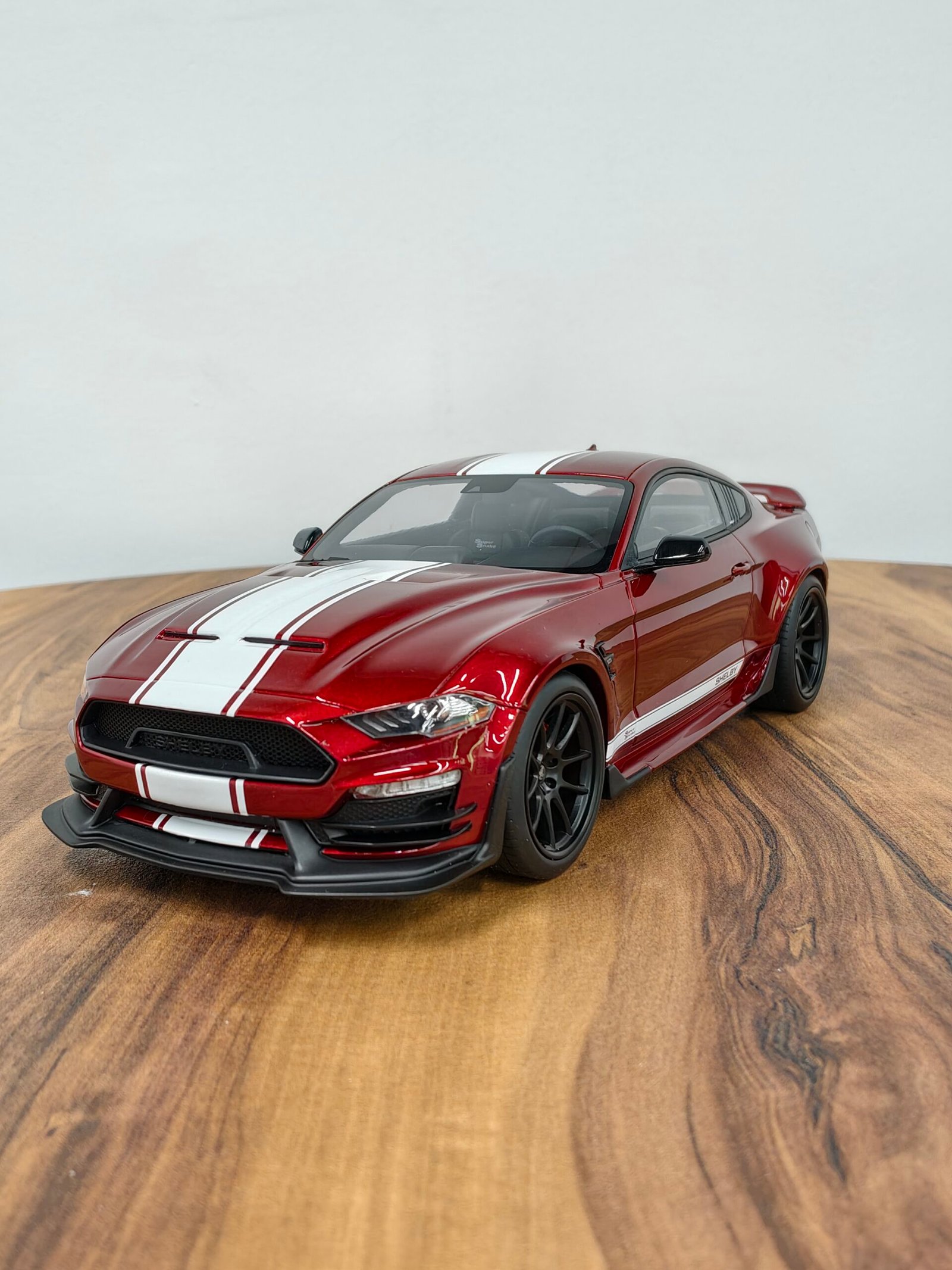 Ford Shelby Mustang Super Snake Coupe 1:18 Red