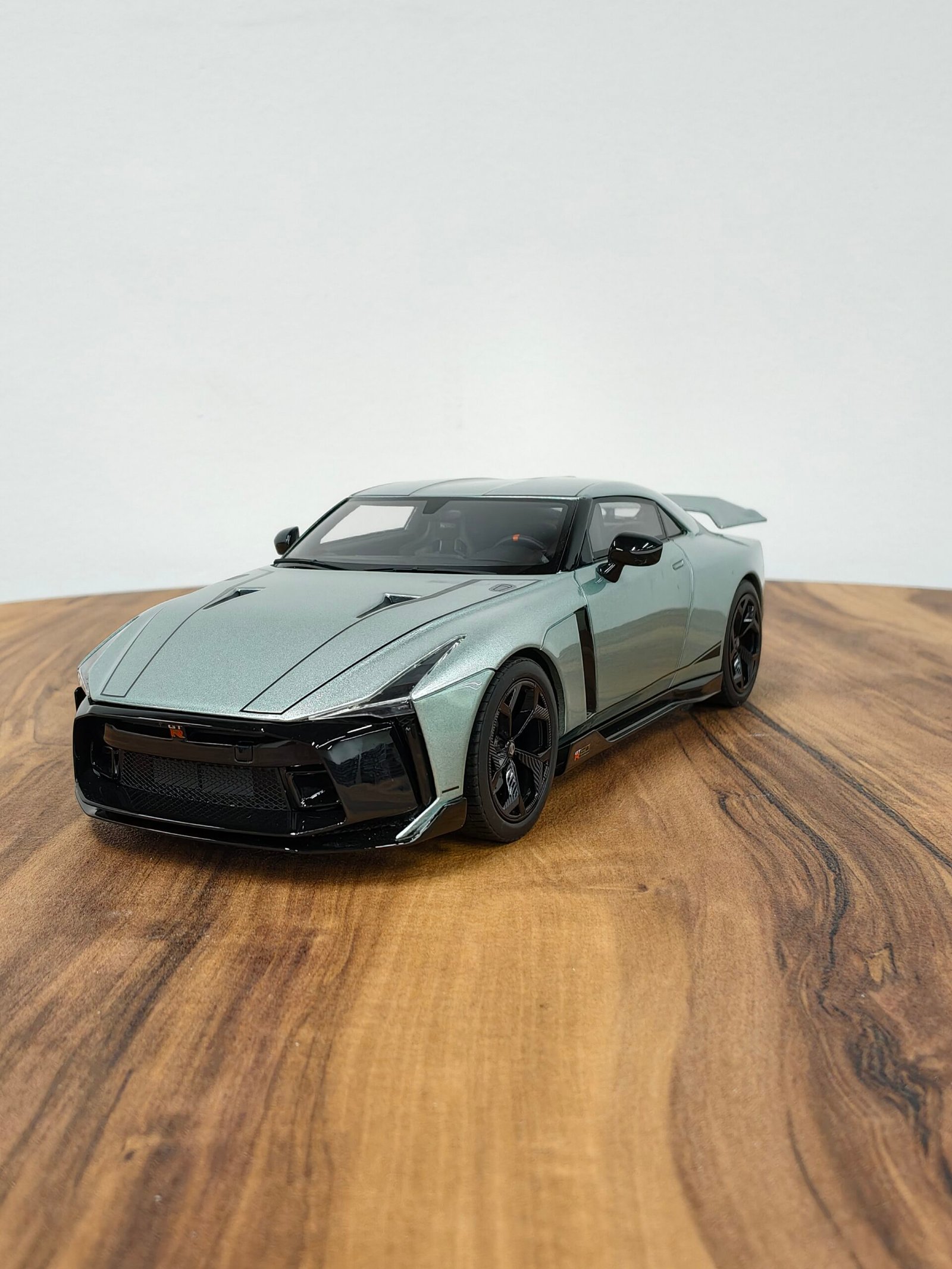 GT Spirit GT284 Nissan GTR R50 Coupe 2021 Light Green Metallic 1:18