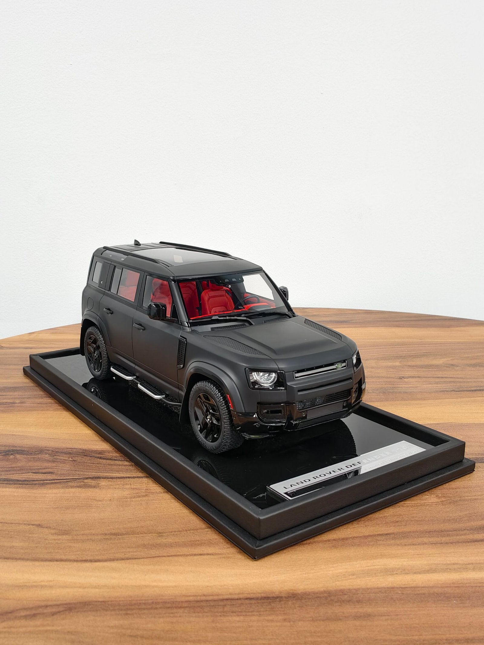 Land Rover Defender 110 Matt Black 1:18 - Image 6