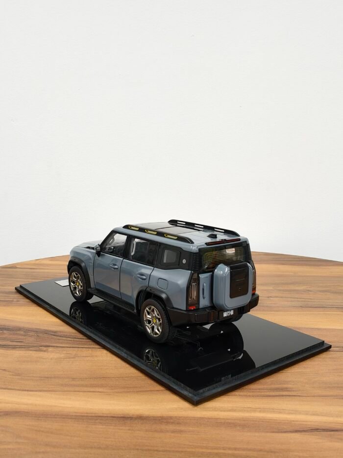 JETOUR Auto 1:18 Gray - Image 2