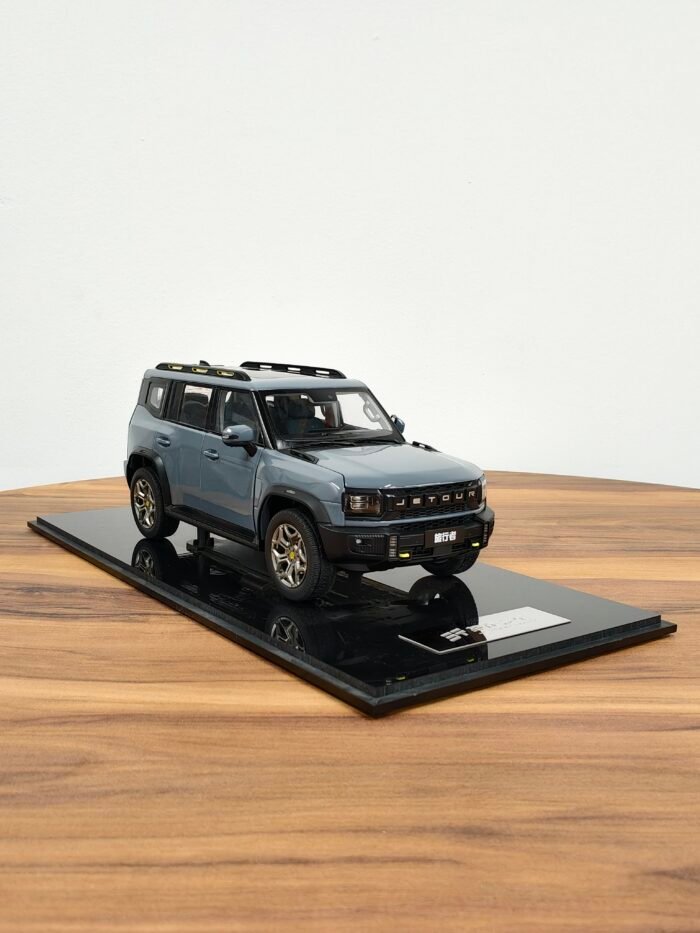 JETOUR Auto 1:18 Gray - Image 3