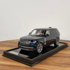 Range Rover 1:18 Blue
