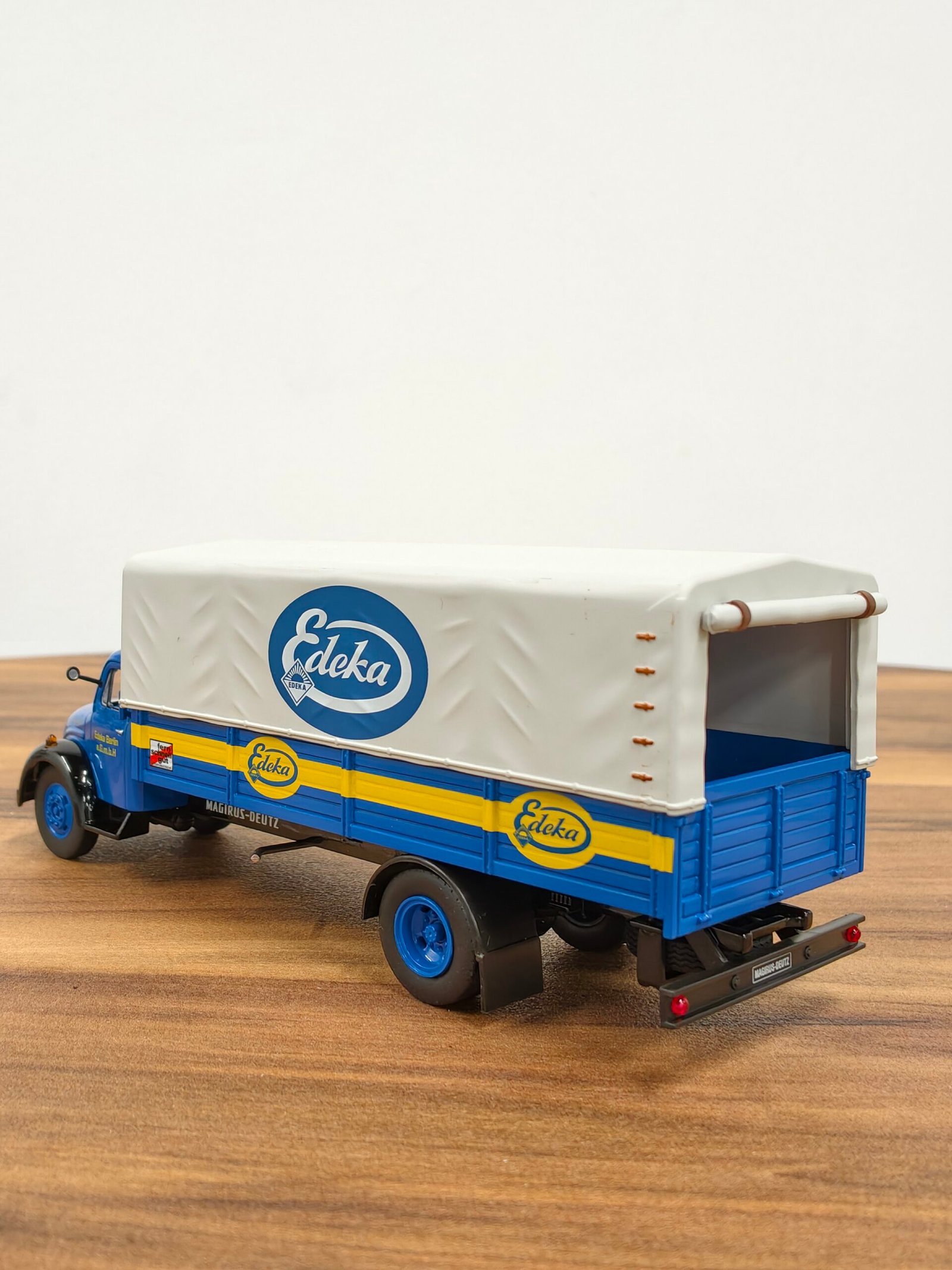 Truck Edeka Berlin e.G.m.b 1:43 Blue - Image 2