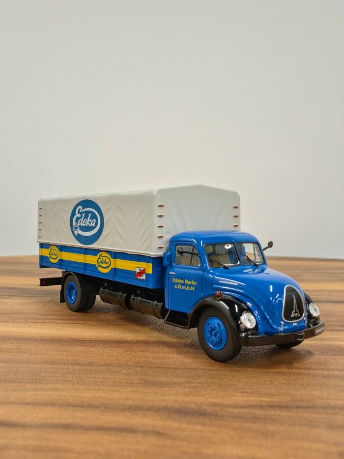 Truck Edeka Berlin e.G.m.b 1:43 Blue - Image 3