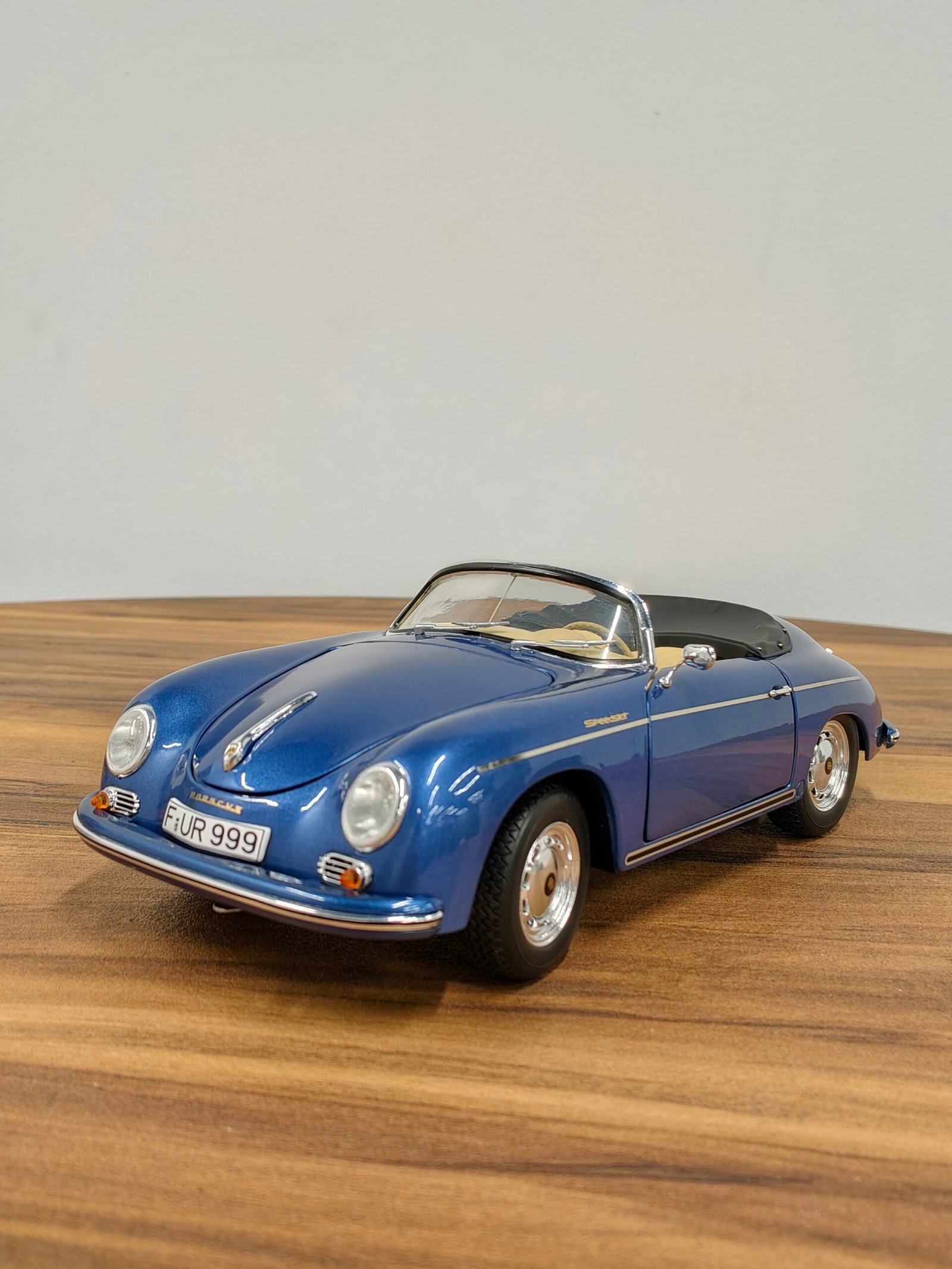 Porsche 356 Speedster 1:18 Blue