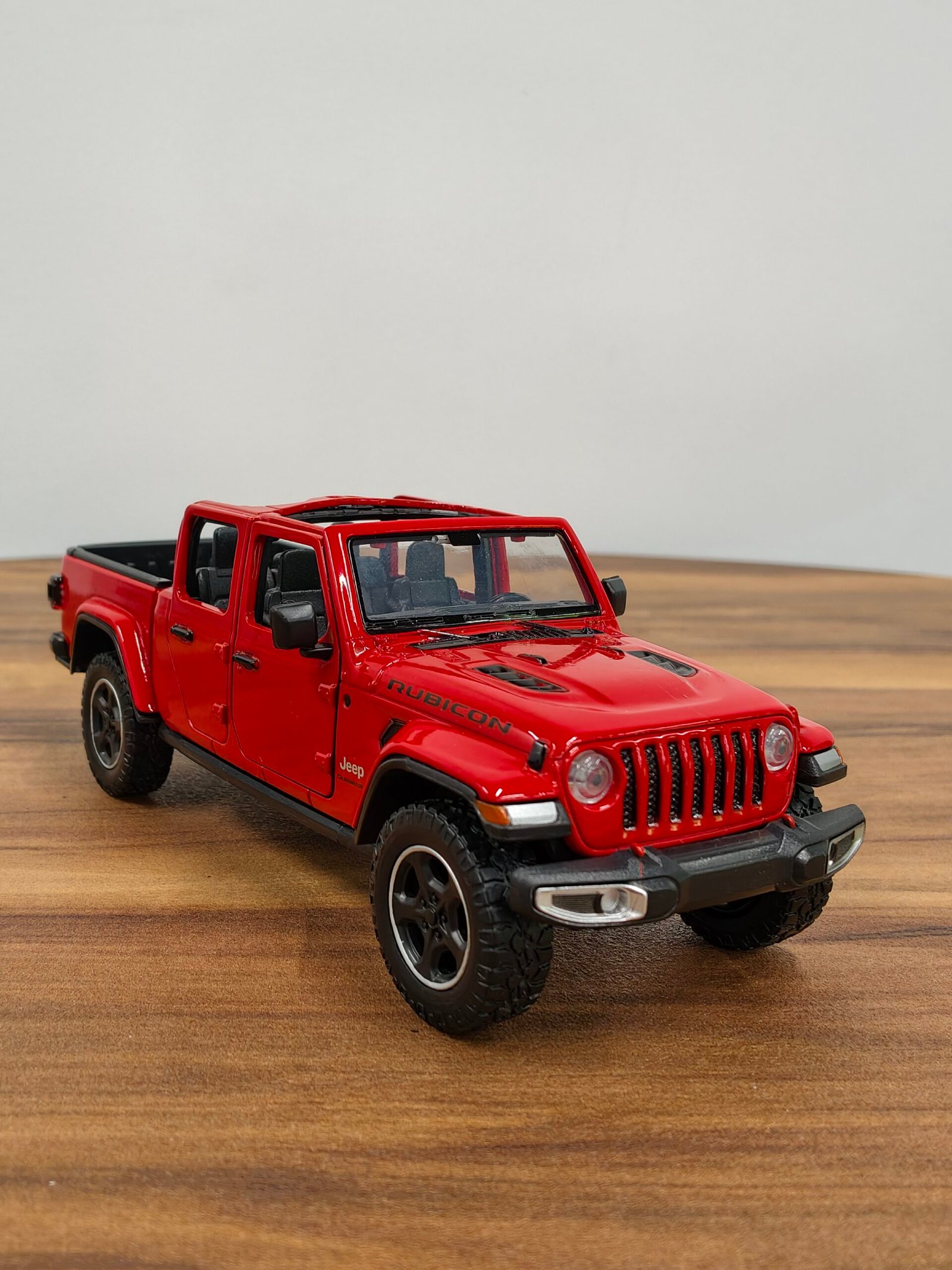 2021 Jeep Gladiator Rubicon 1:24 Red - Image 2
