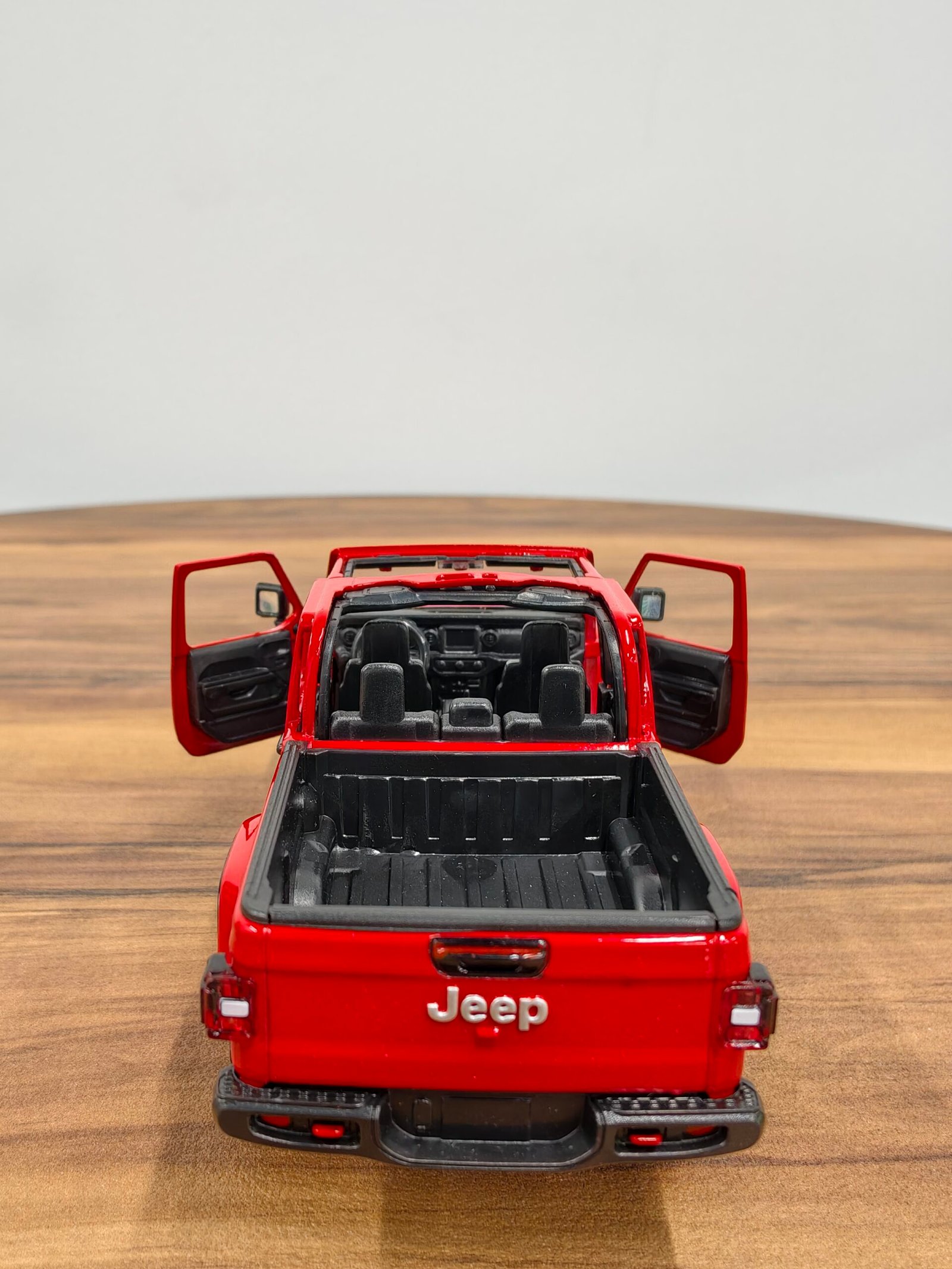 2021 Jeep Gladiator Rubicon 1:24 Red - Image 4